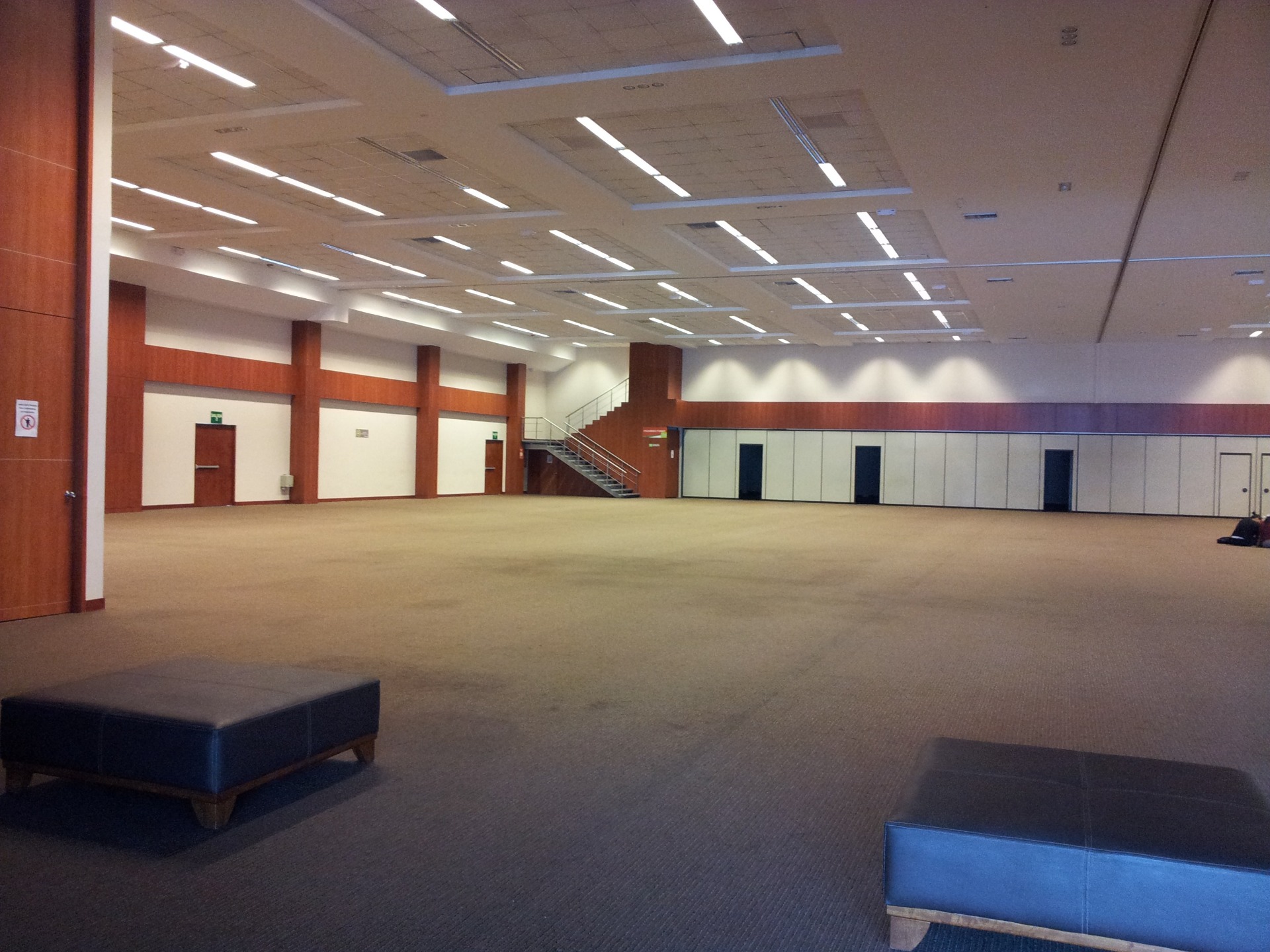 LOCALES Y GALPONES COMERCIALES EN VENTA | CARACAS